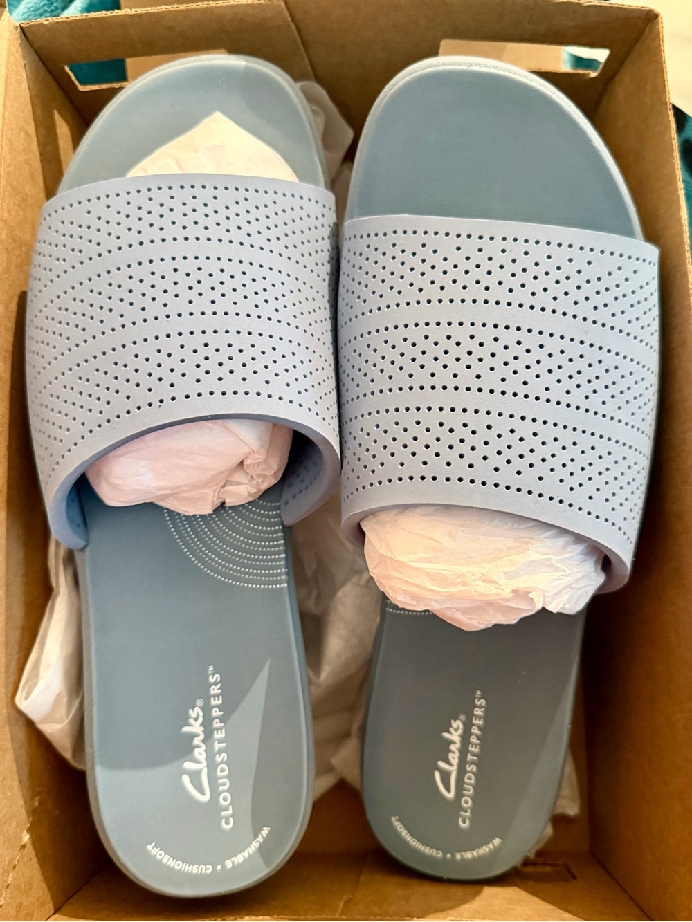 NWT Clarks Drift Twist slide sandal in Light Blue (Bleu Ciel)